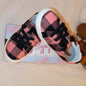 SOLD Jellypop Girls Lil Lollie Sneakers
